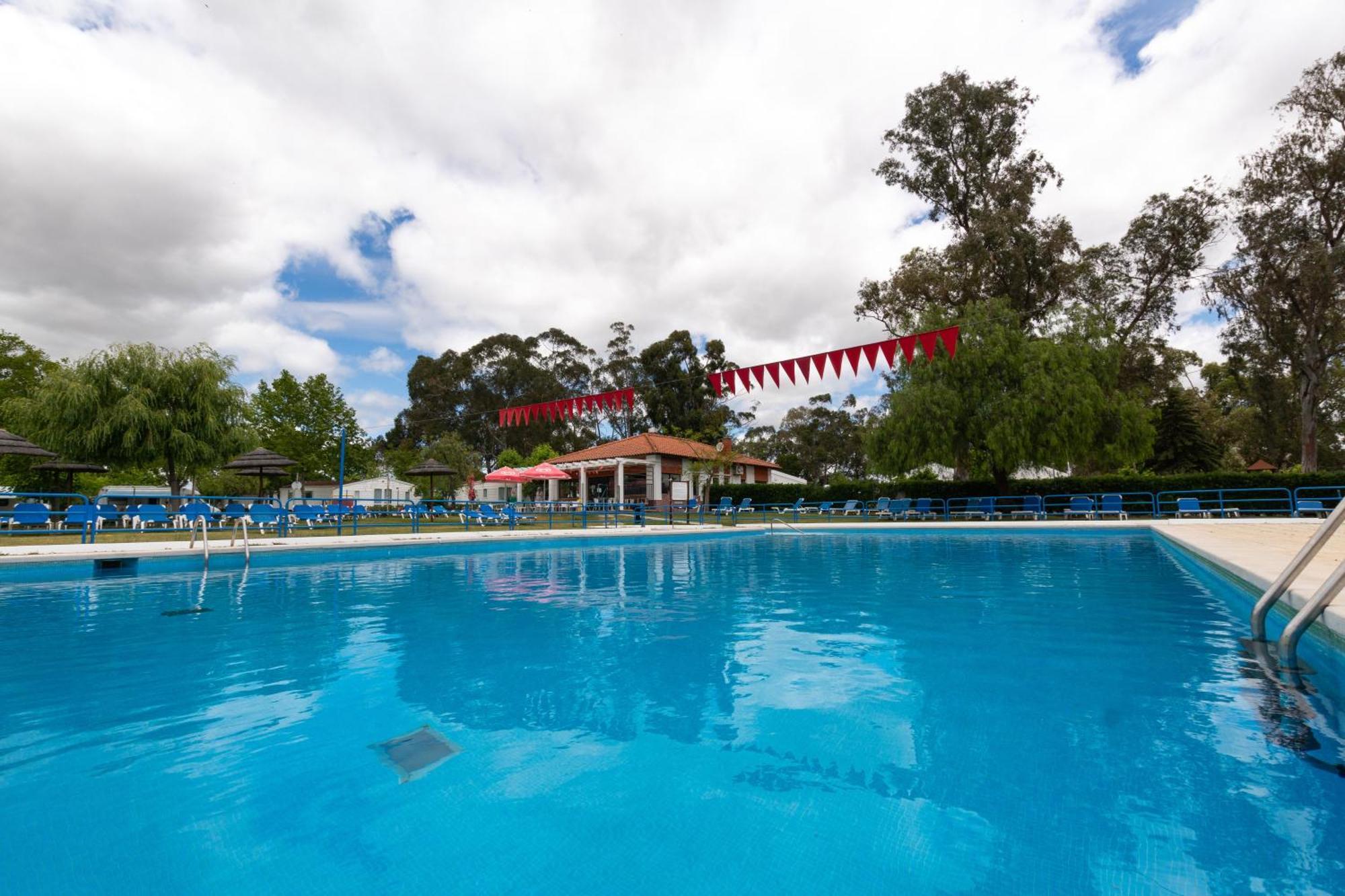 Parque De Campismo Orbitur Evora Hotel Kültér fotó